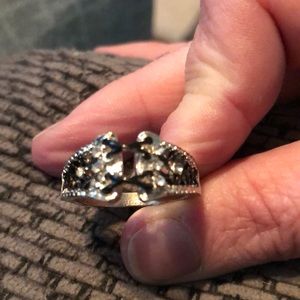 🏵Cocktail ring size 8, silver ton/black